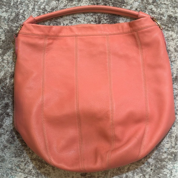 Vintage Valentino Garavani Embossed VLogo Long Bucket - Picture 4 of 17